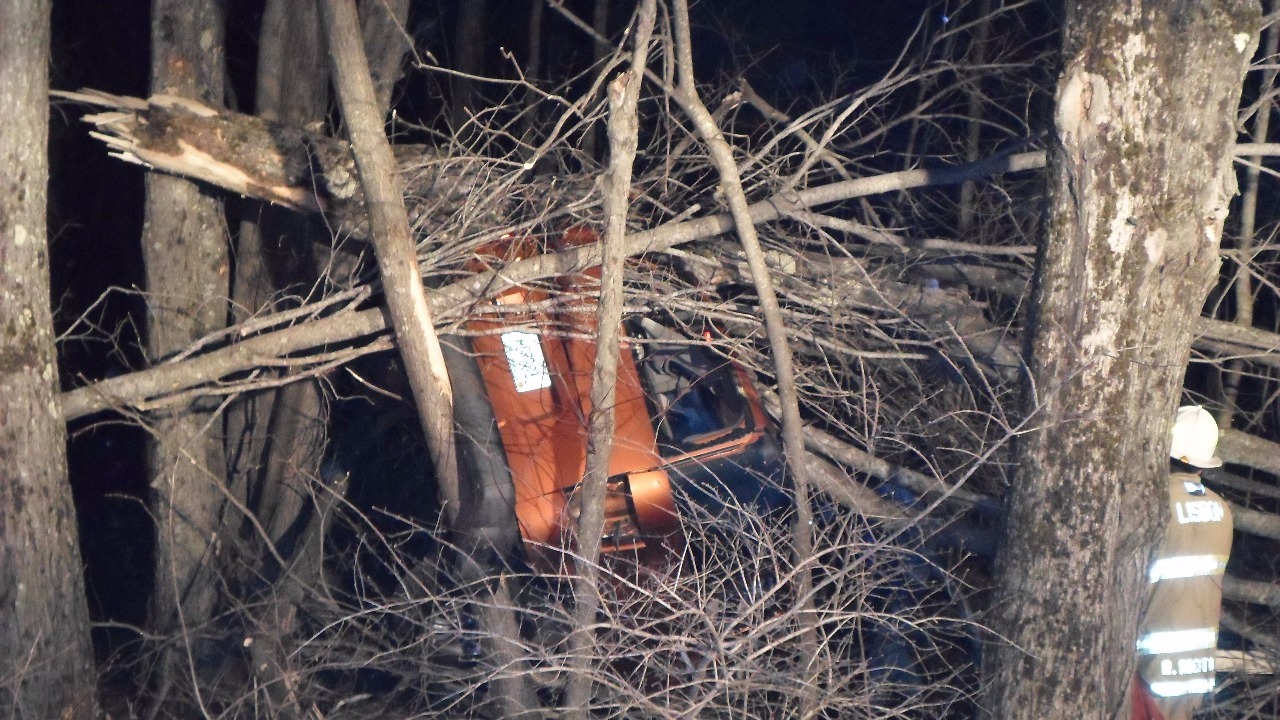 Driver in Lisbon crash suffers serious head injuries